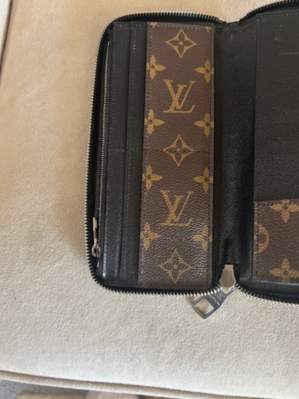 Louis Vuitton Macassar Vertical Monogram